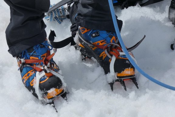 Steigeisen für einen sicheren Tritt auf Eis und Schnee